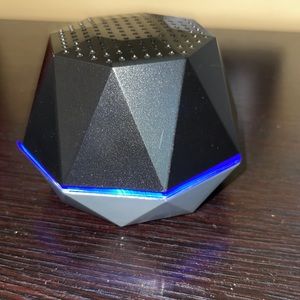 Polaroid speaker